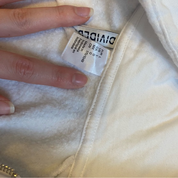 H&M white zip up cropped hoodie - Picture 3 of 3